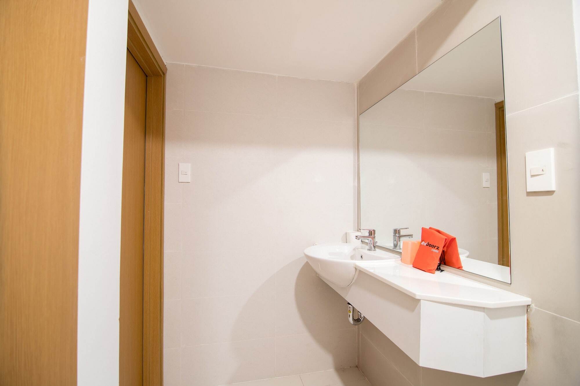 Reddoorz Plus Near Secc D7 Ciudad Ho Chi Minh  Exterior foto
